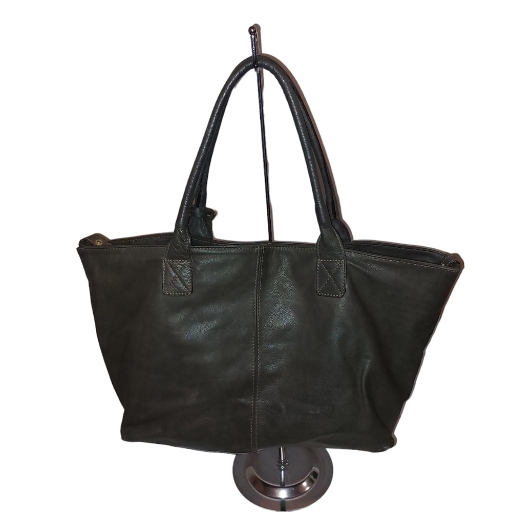 Lavorazione Artigianale Ladies Leather Shoulder Bag